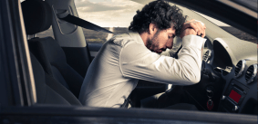 perigo-de-dirigir-com-sono.png