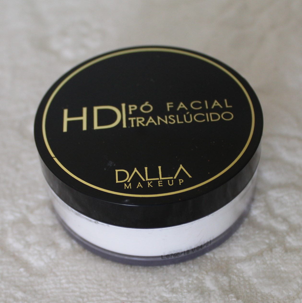 Pó translúscido Dalla