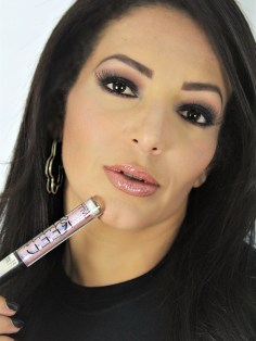 .. .. Brilho Holográfico nos Lábios.. ...jpg