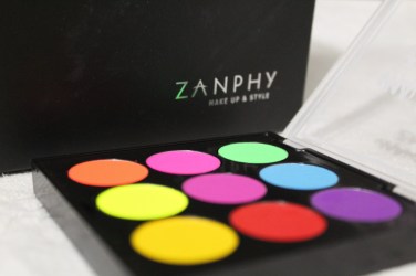 maquiagem colorida zanphy.JPG